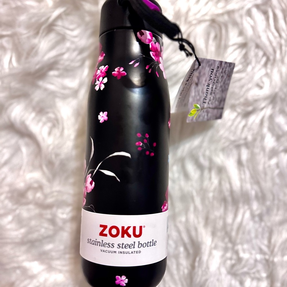 🌺✨NWT Black and Pink Stainless Steel Bottle🌸🌺